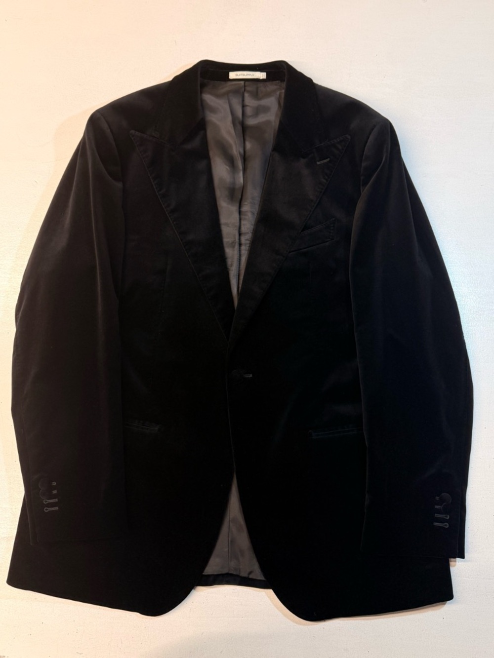 SUITSUPPLY Black Velvet Havana Smoking Jacket 46R